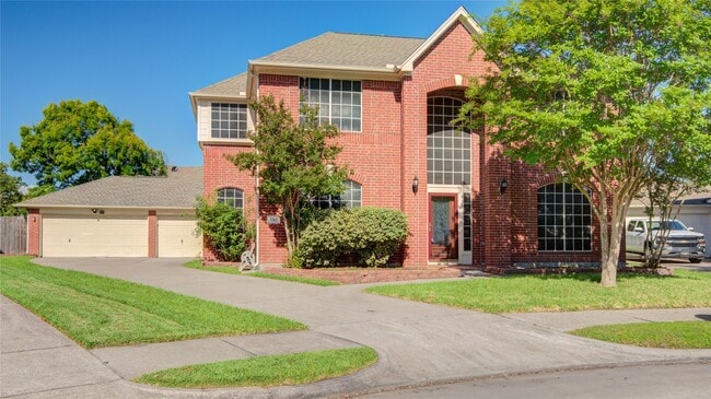 property at 1742 Country Club Cove Dr