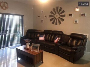 4913 SW 141st Ave in Miramar, FL - Building Photo - Building Photo