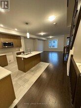 28 Atop Ln in Ottawa, ON - Building Photo - Building Photo