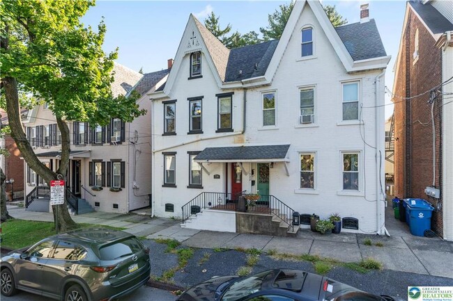 property at 734 Center St