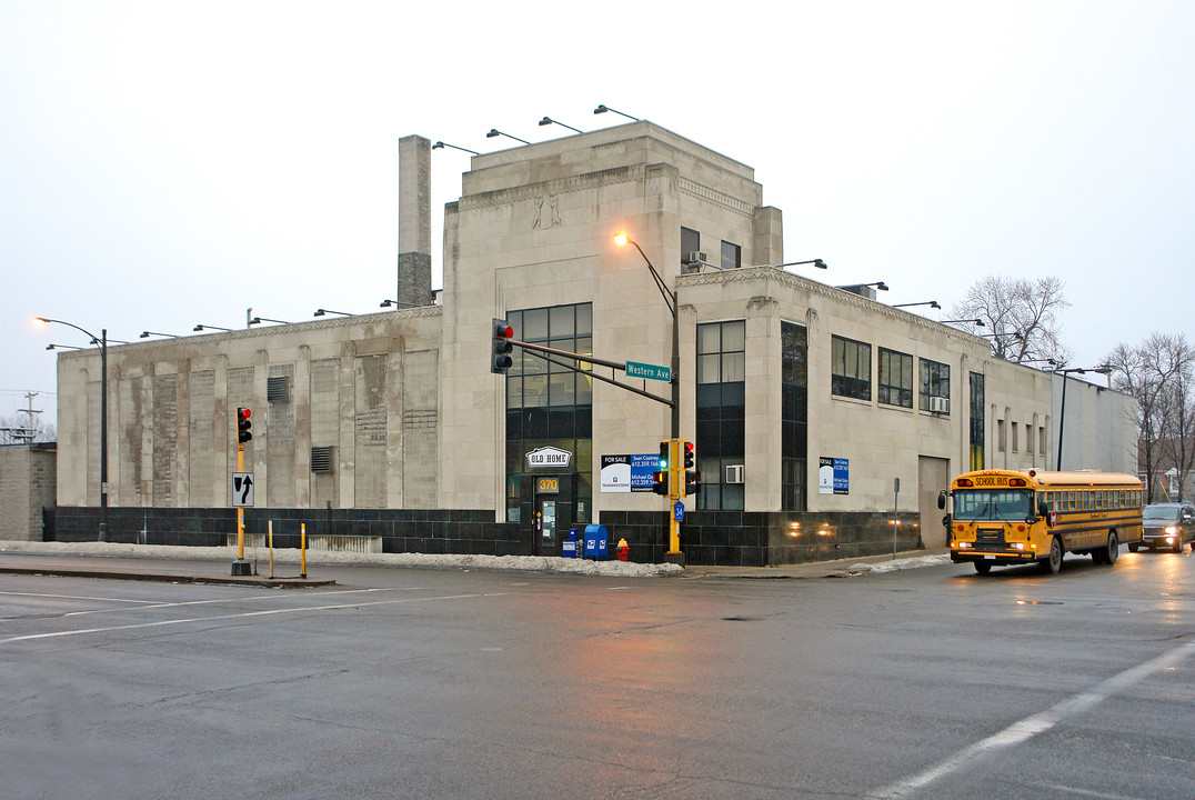 Western U Flats in St. Paul, MN - Building Photo