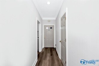 4770 Whitesburg Dr in Huntsville, AL - Building Photo - Building Photo