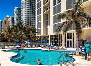 16733 Collins Ave in Sunny Isles Beach, FL - Building Photo - Building Photo