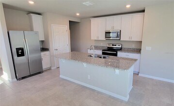 3247 Bella Vista Dr in Davenport, FL - Building Photo - Building Photo
