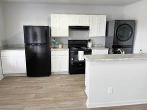 7433 Fenner St in Norfolk, VA - Building Photo - Building Photo