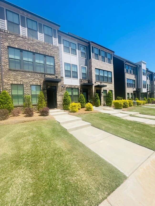 646 Uwharrie River Rd in Charlotte, NC - Building Photo - Building Photo