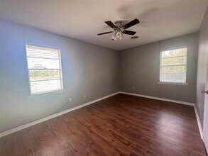 802 Hillside Dr in Brenham, TX - Building Photo - Building Photo