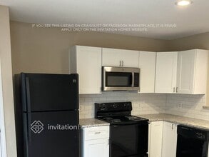 646 Via Estrella in Dallas, TX - Building Photo - Building Photo