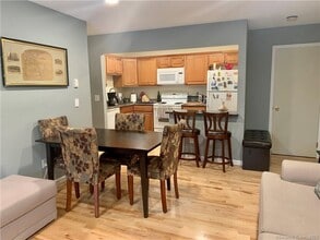 3004 Madison Ave in Bridgeport, CT - Building Photo - Building Photo