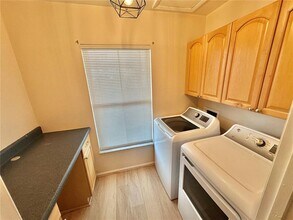 256 Windmeadows St in Altamonte Springs, FL - Foto de edificio - Building Photo