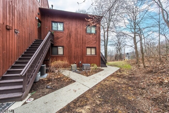 4 Winter Park Dr in Vernon, NJ - Building Photo - Building Photo