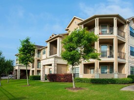 Advenir at Milan Apartments