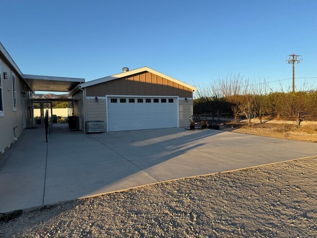4033 Price Rd in Somis, CA - Foto de edificio - Building Photo