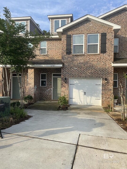 6707 Spaniel Dr in Spanish Fort, AL - Building Photo