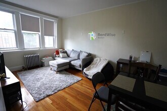 1800 Commonwealth Ave in Boston, MA - Building Photo - Building Photo