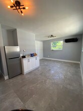 2420 SW 11th St in Miami, FL - Building Photo - Building Photo