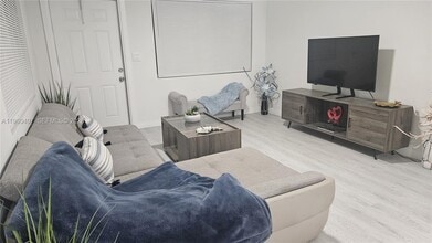 1831 NE 56th St in Fort Lauderdale, FL - Building Photo - Building Photo