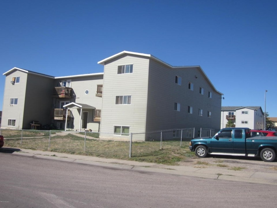 12 Plex in Gillette, WY - Building Photo