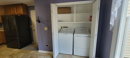 105 Amick St in Lexington, SC - Foto de edificio - Building Photo