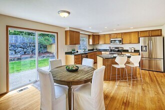 2230 Kennewick Pl NE in Renton, WA - Building Photo - Building Photo