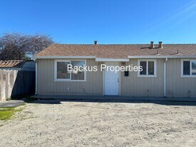 325 Kings St in Salinas, CA - Building Photo