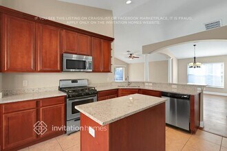 6827 Guilford Bridge Dr in Apollo Beach, FL - Building Photo - Building Photo