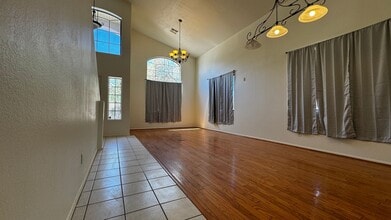 330 N Nightfall Ave in Tucson, AZ - Building Photo - Building Photo