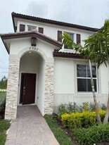 2582 SE 29th St in Homestead, FL - Building Photo