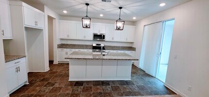 35147 Cooper Pl in Fallbrook, CA - Foto de edificio - Building Photo