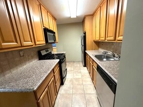 101 Jackson Ave, Unit 2G in Mineola, NY - Building Photo - Building Photo