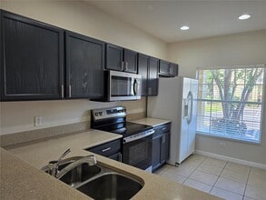 8548 Brushleaf Way in Tampa, FL - Building Photo - Building Photo