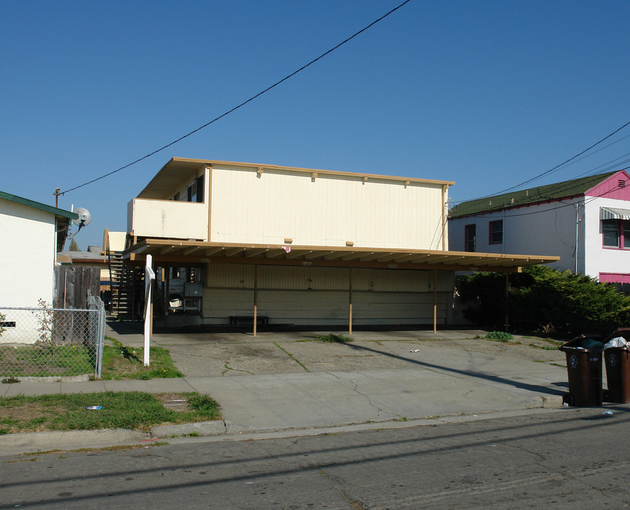 2407-2411 Virginia Ave in Richmond, CA - Foto de edificio