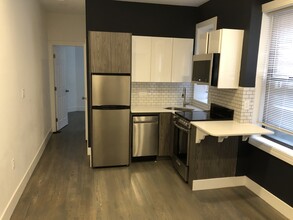 28R Phillips St, Unit 2 in Boston, MA - Building Photo - Building Photo