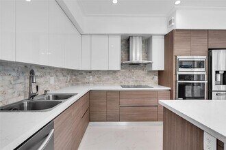 2510 SW 2nd Ave in Miami, FL - Building Photo - Building Photo