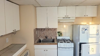 5 Morton Square-Unit -5B in Stoughton, MA - Building Photo - Building Photo