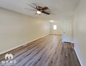 1316 Amber Acres Ln in Knightdale, NC - Foto de edificio - Building Photo