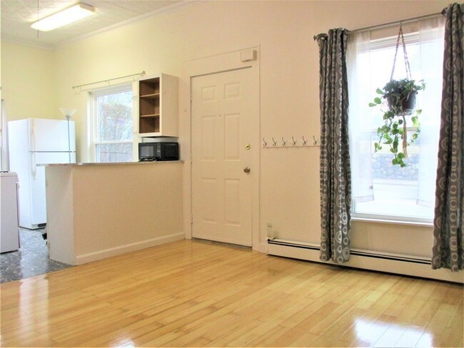 65 Arlington St, Unit #1 in Boston, MA - Building Photo - Building Photo