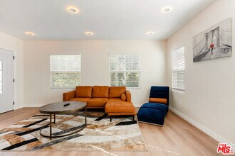 1419 N Orange Dr in Los Angeles, CA - Building Photo - Building Photo