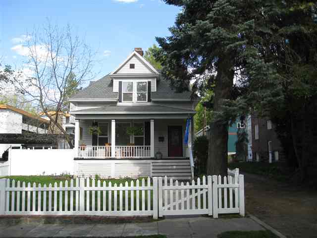 property at 711 S Cedar St