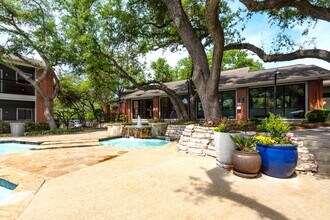 Arboretum Oaks in Austin, TX - Foto de edificio - Building Photo