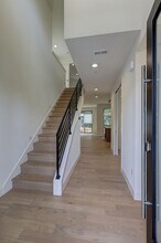 12917 NE 78th Pl in Kirkland, WA - Building Photo - Building Photo