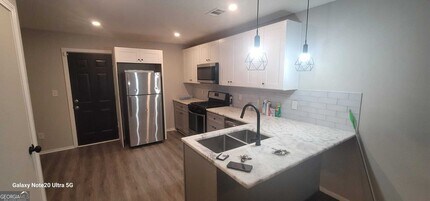 1009 Fairburn Rd NW in Atlanta, GA - Building Photo - Building Photo