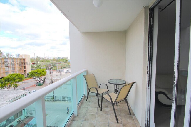 property at 1035 West Ave