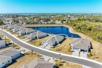8613 Seasalt Lp in Englewood, FL - Building Photo - Building Photo