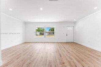 9720 NW 24th Pl in Sunrise, FL - Building Photo - Building Photo