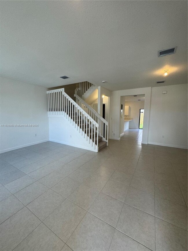 23349 SW 128th Ave in Homestead, FL - Foto de edificio - Building Photo