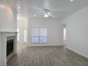 10505 Granada Dr in Waco, TX - Building Photo - Building Photo