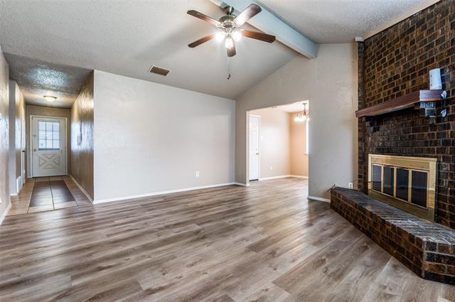 2922 Pepperidge Dr E in Lancaster, TX - Building Photo - Building Photo