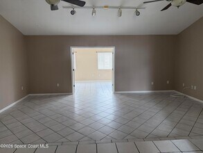 1337 Helvenston St NW in Palm Bay, FL - Building Photo - Building Photo