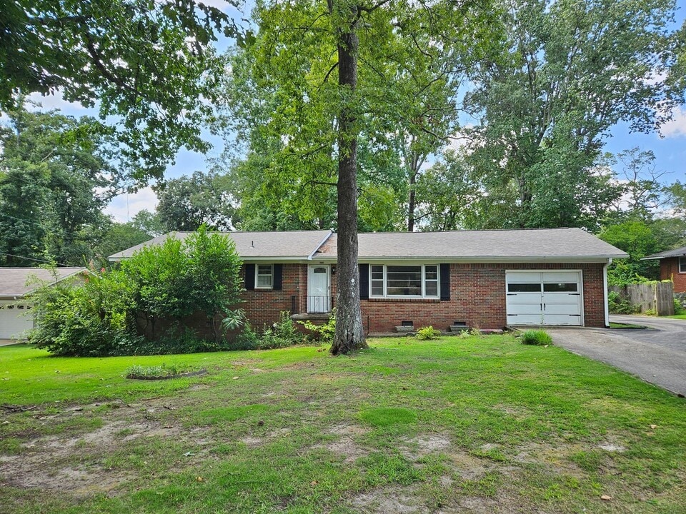 1640 Edgewood St NW in Cullman, AL - Building Photo
